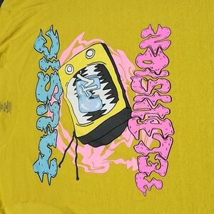 RETRO MTV MUSIC TELEVISION GRAPHIC CREW-NECK MUSTARD YELLOW TEE-SHIRT LARGE